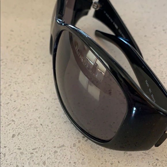 Fendi Sunglasses - Picture 7 of 8